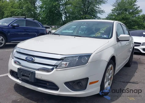 2011 Ford Fusion Se z USA, uszkodzony, nr VIN 3FAHP0HA9BR161614